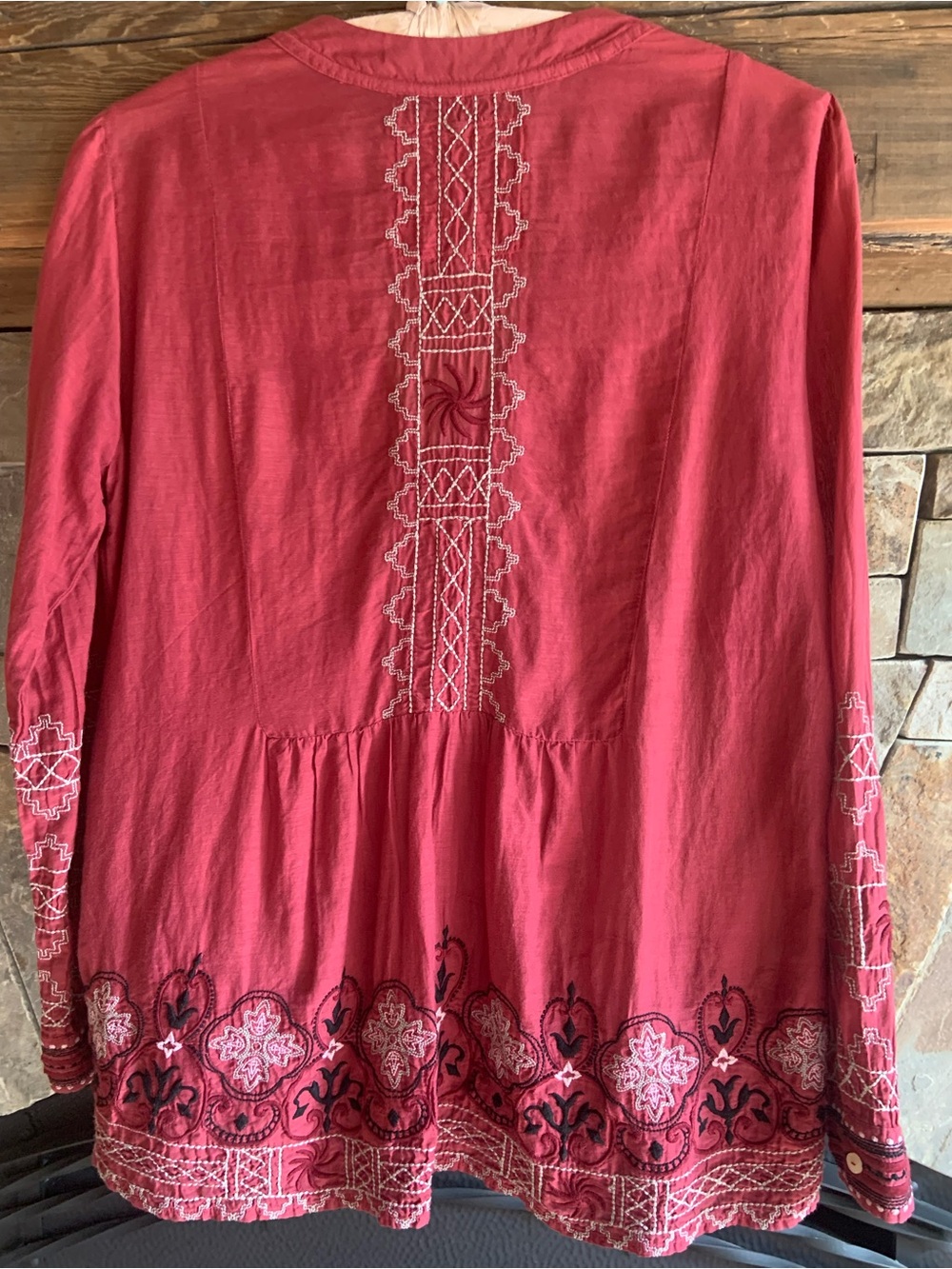 3J Workshop Johnny Was * Beautiful Maroon Embroidered Blouse - Picture 4 of 14